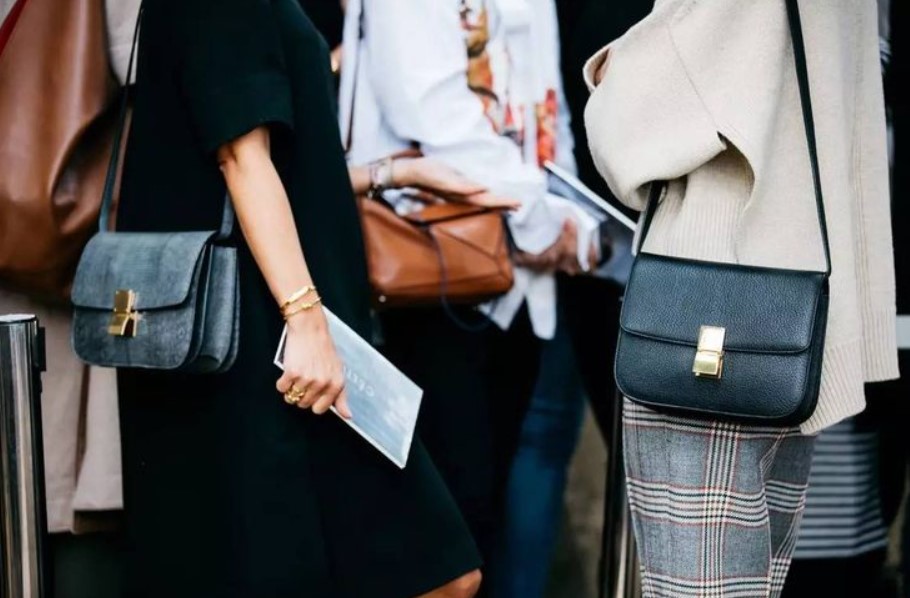 How to Find a Handbag That Suits Your Body Type